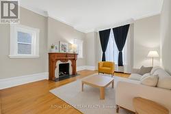 Unit 2-260 Somerset - 