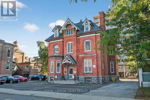 260 Somerset Street W, Ottawa, ON 