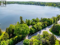 5720 LAKESHORE ROAD Whitchurch-Stouffville, ON L4A 2Z4