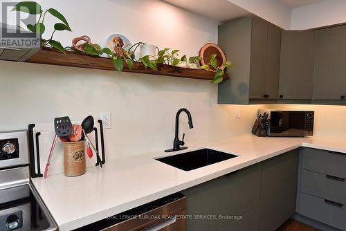 2499 Whittaker Drive, Burlington, ON 