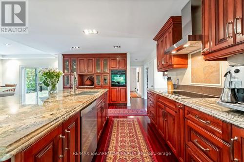 493 Ridge Road E, Grimsby, ON - Indoor Photo Showing Kitchen