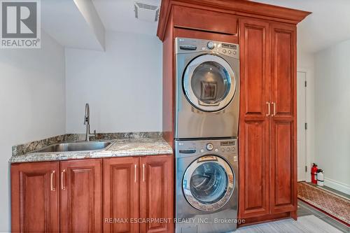 493 Ridge Road E, Grimsby, ON - Indoor Photo Showing Laundry Room