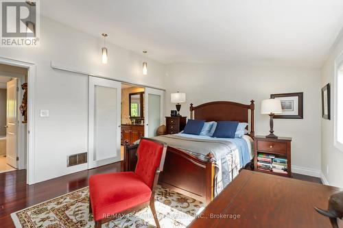 493 Ridge Road E, Grimsby, ON - Indoor Photo Showing Bedroom