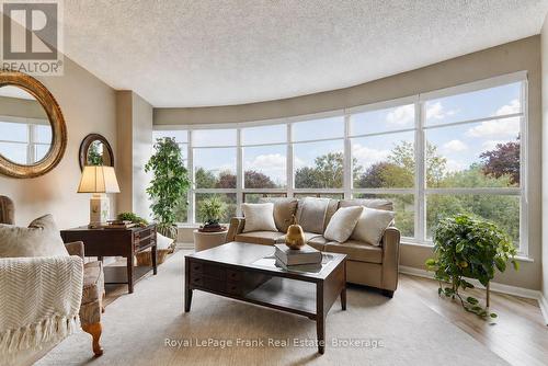 307 - 712 ROSSLAND ROAD E  Whitby (Pringle Creek), ON L1N 9E8