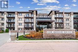 112 - 128 GARDEN DRIVE  Oakville, ON L6K 2W5