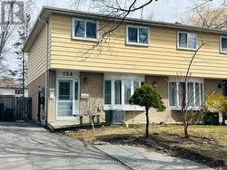 154 FRESHMEADOW DRIVE Toronto, ON M2H 2R1