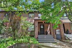 5 QUEENSBURY AVENUE  Toronto, ON M1N 2X8