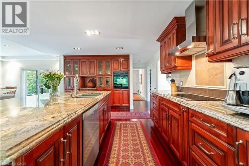 493 Ridge Road E, Grimsby, ON - Indoor Photo Showing Kitchen
