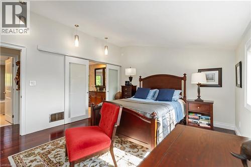 493 Ridge Road E, Grimsby, ON - Indoor Photo Showing Bedroom