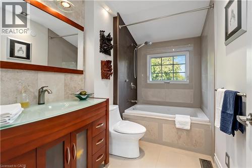 493 Ridge Road E, Grimsby, ON - Indoor Photo Showing Bathroom