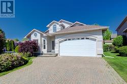 2163 LANGTRY DRIVE Oakville, ON L6M 3J7