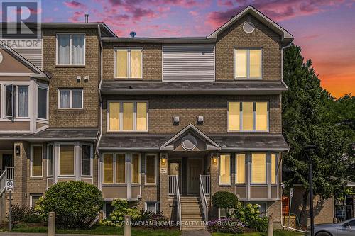 1672 LOCKSLEY LANE  Ottawa, ON K1J 1B6