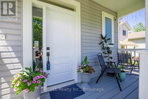 It has wonderful curb appeal & pride of ownership! - 1 Princeton Common Street, St. Catharines (Lakeport), ON 