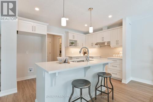 112 Styles Drive, St. Thomas, ON - Indoor Photo Showing Kitchen With Double Sink With Upgraded Kitchen