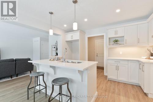 112 Styles Drive, St. Thomas, ON - Indoor Photo Showing Kitchen