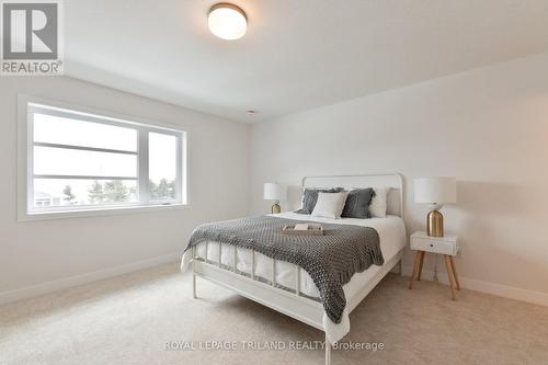 112 Styles Drive, St. Thomas, ON - Indoor Photo Showing Bedroom