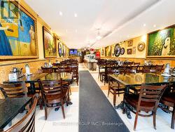414 DUNDAS STREET W Toronto, ON M5T 1G7