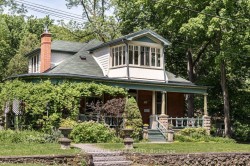 55 Cayley Street  Hamilton, ON L9H 2E6
