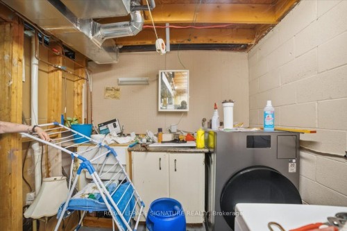 54 Scott Crescent, Barrie, ON 