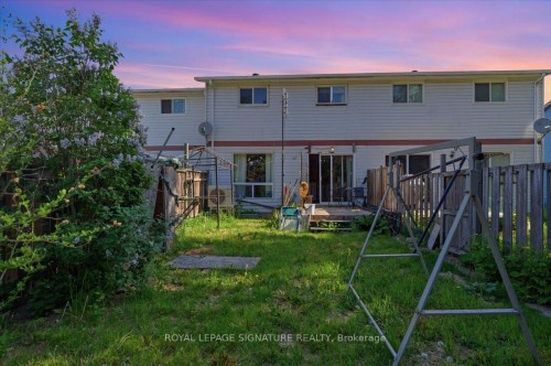 54 Scott Crescent, Barrie, ON 