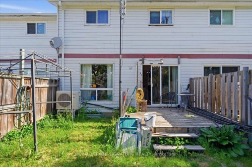 54 Scott Crescent, Barrie, ON 