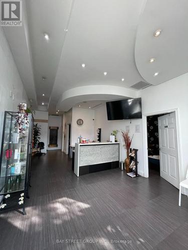 380 Dundas Street E, Oakville, ON 