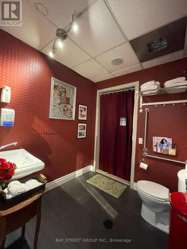 380 Dundas Street E, Oakville, ON 