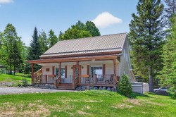 147 Rue Labelle S.  Rivière-Rouge, QC J0T 1T0