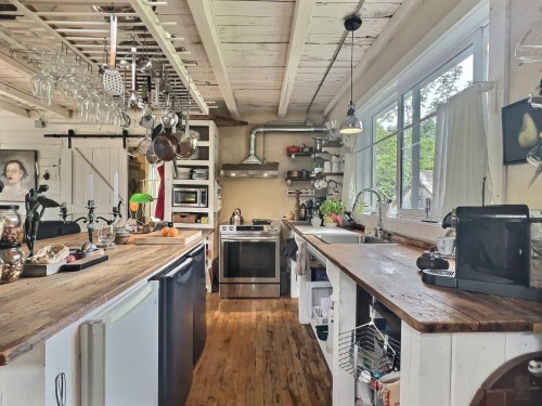Cuisine - 49 Rue De L'Église, Saint-Placide, QC - Indoor Photo Showing Kitchen