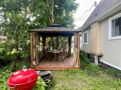Cour - 49 Rue De L'Église, Saint-Placide, QC - Outdoor With Deck Patio Veranda