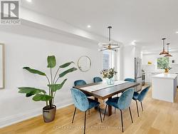 44 QUEENSDALE AVENUE Toronto, ON M4J 1X9
