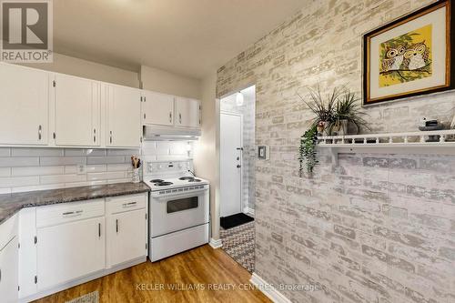 304 - 131 Taunton Road E, Oshawa, ON - Indoor Photo Showing Kitchen