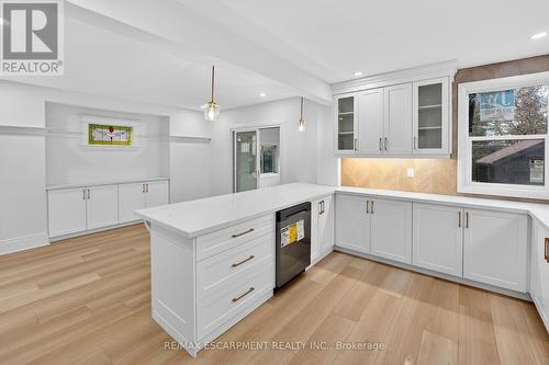 101 Houghton Avenue S, Hamilton, ON 
