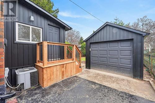 101 Houghton Avenue S, Hamilton, ON 