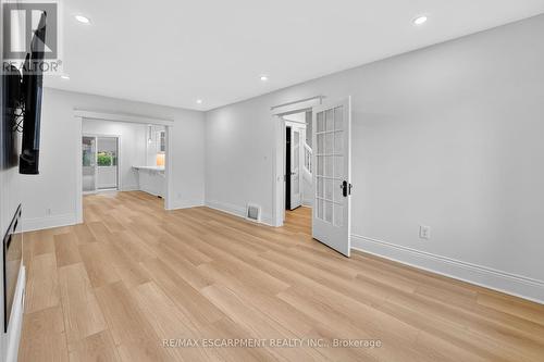 101 Houghton Avenue S, Hamilton, ON 