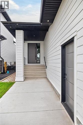 428 Woolf Bend, Saskatoon, SK 