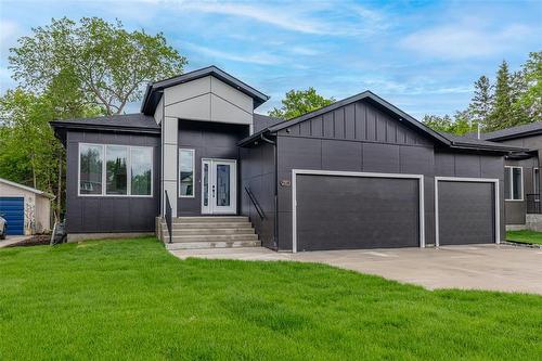 731 Elmhurst Road, Winnipeg, MB 