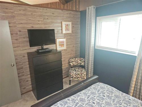 Primary Bedroom - 6 Canoba Crescent, Gimli Rm, MB 