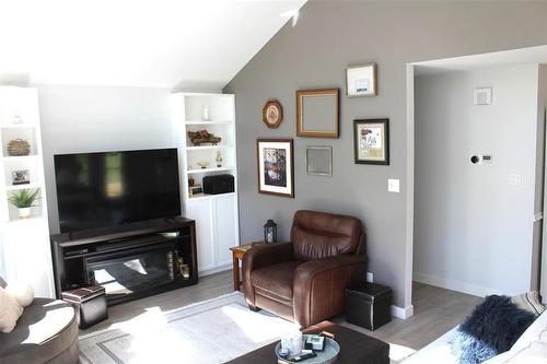 The cathedral ceilings make this space look even bigger. - 7 Dalvik Road, Gimli Rm, MB 