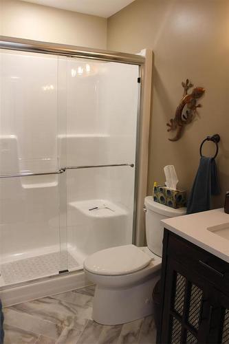 Beautiful flooring in main bathroom. - 7 Dalvik Road, Gimli Rm, MB 