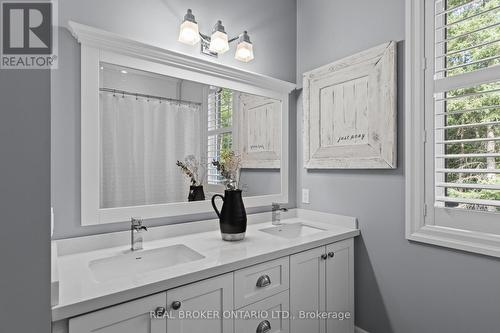 49 Sydenham Trail W, Clearview, ON 
