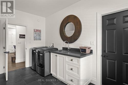 49 Sydenham Trail W, Clearview, ON 
