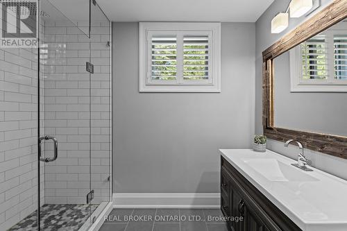 49 Sydenham Trail W, Clearview, ON 
