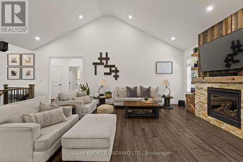 49 Sydenham Trail W, Clearview, ON 
