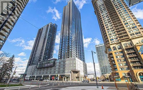 412 - 395 SQUARE ONE DRIVE  Mississauga, ON L5B 0P6