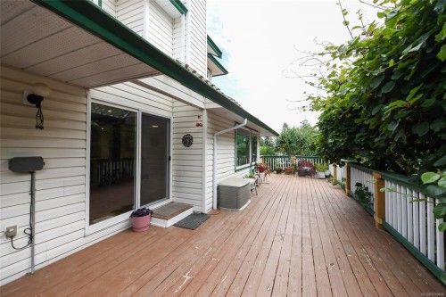 2112 Stellar Crt, Comox, BC 