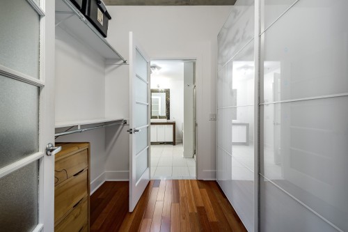 Penderie (Walk-in) - 111-4200 Rue St-Ambroise, Montréal (Le Sud-Ouest), QC 