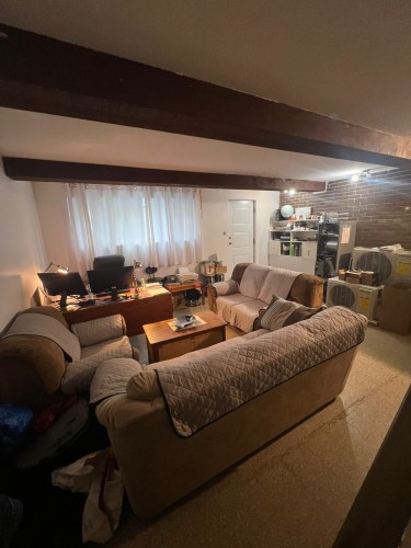 Family Room - 297 Rue Varry, Montréal (Saint-Laurent), QC 