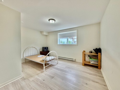 Chambre à coucher - 213 Route Du Canton, Brownsburg-Chatham, QC - Indoor
