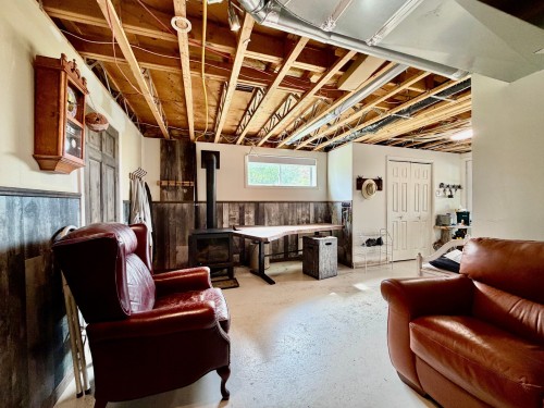 Boudoir - 213 Route Du Canton, Brownsburg-Chatham, QC - Indoor Photo Showing Basement